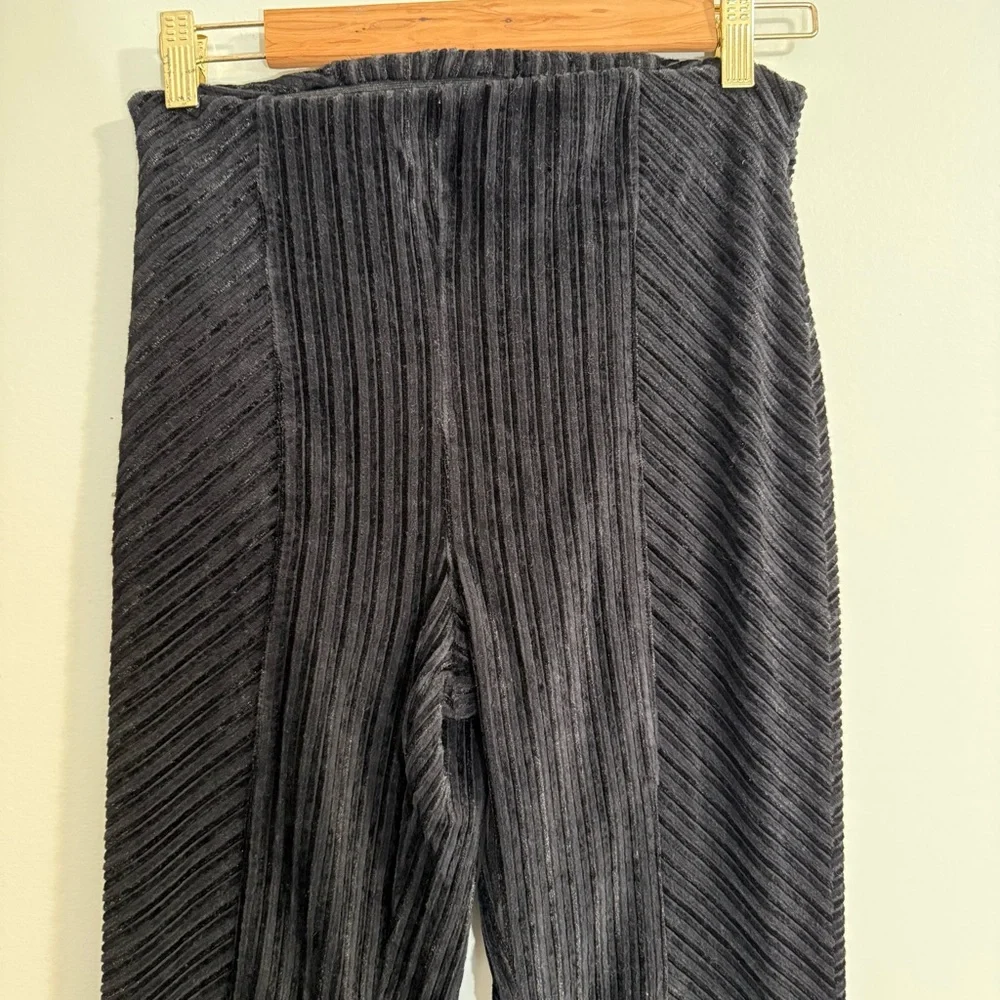 Free People Slim Pull-On Velvet Flare Pants Black - Picture 8 of 16